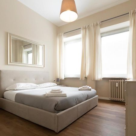 Via Torino Apartment 2 มิลาน ภายนอก รูปภาพ
