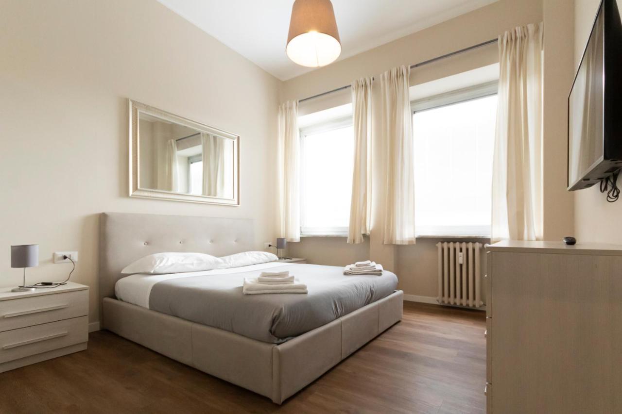 Via Torino Apartment 2 มิลาน ภายนอก รูปภาพ