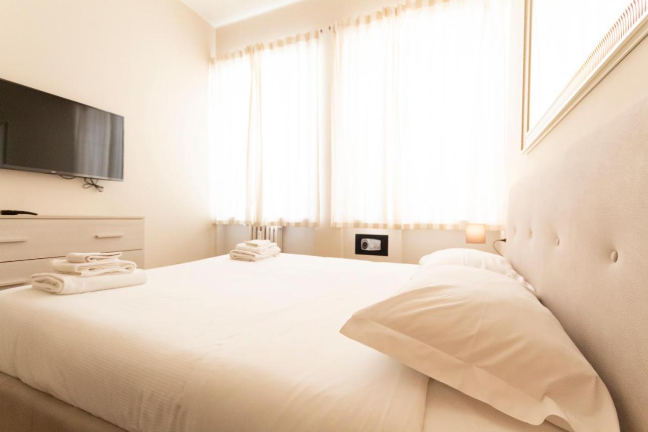 Via Torino Apartment 2 มิลาน ภายนอก รูปภาพ